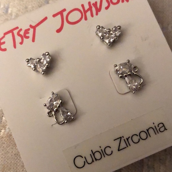 Betsey Johnson Silver Tone Heart & Cat Stud Earring Set CZ Accents NWT - Picture 10 of 12
